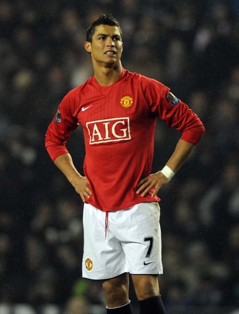 Cristiano Ronaldo : une nouvelle Ferrari ? photo article 1109262 02FA2AC8000005DC 299 468x615 Cristiano Ronaldo : une nouvelle Ferrari ?