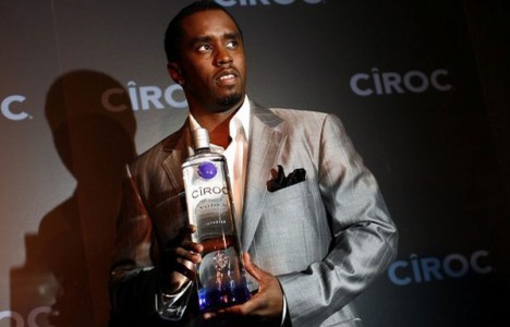 Des célébrités en bouteille photo diddy ciroc 468x300 Des célébrités en bouteille