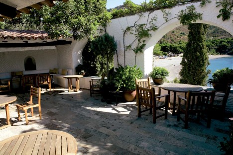 elBulli deviendra une fondation gastronomique photo elbulli terrace 468x312 elBulli deviendra une fondation gastronomique