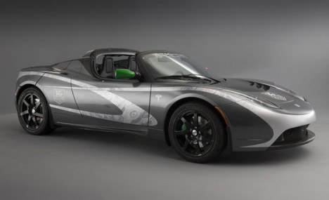 tag heuer teslaroadster 468x285 Une Tesla Roadster aux couleurs de TAG Heuer