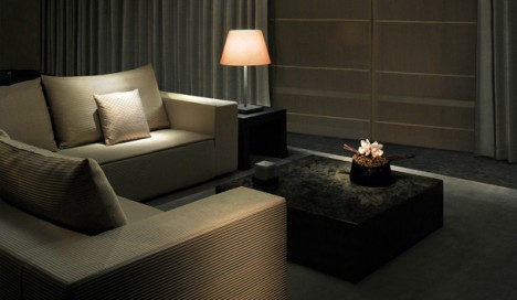 Lhôtel Armani de Dubaï retarde son inauguration photo armani residence interior 468x272 Lhôtel Armani de Dubaï retarde son inauguration