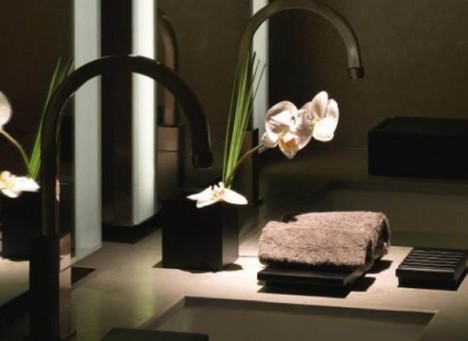 Lhôtel Armani de Dubaï retarde son inauguration photo armani hotel bathroom 468x341 Lhôtel Armani de Dubaï retarde son inauguration