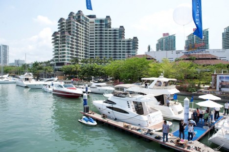 Les riches Chinois étalent leur fortune sur les mers photo hainan rendez vous yacht 468x311 Les riches Chinois étalent leur fortune sur les mers