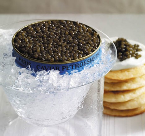 caviar petrossian 468x440 Du caviar Petrossian 100% élevage pour les fêtes