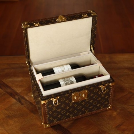 Ces vins français qui voyagent en Louis Vuitton photo Louis Vuitton wine travel case 468x468 Ces vins français qui voyagent en Louis Vuitton