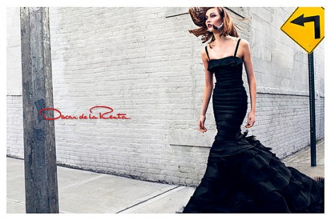 Oscar de la Renta Fall 2011 Campaign 468x312 Oscar de la Renta lance une collection pour enfants