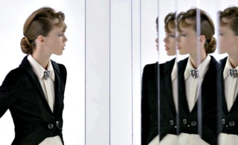 video CHANEL Obsession 468x285 Edie Campbell dans une nouvelle campagne Chanel