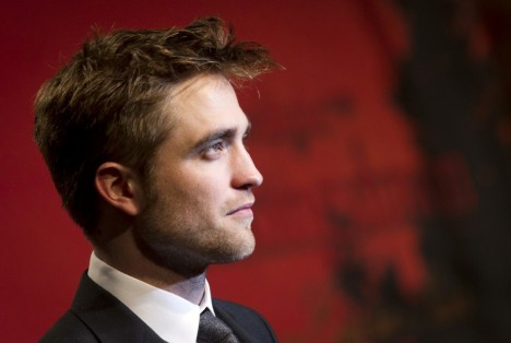 robert pattinson 468x314 Robert Pattinson, nouveau visage des parfums Dior