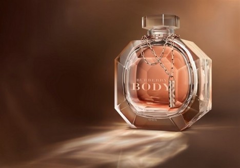 Burberry Body Crystal Baccarat Edition 468x329 Burberry Body : une édition en cristal de Baccarat