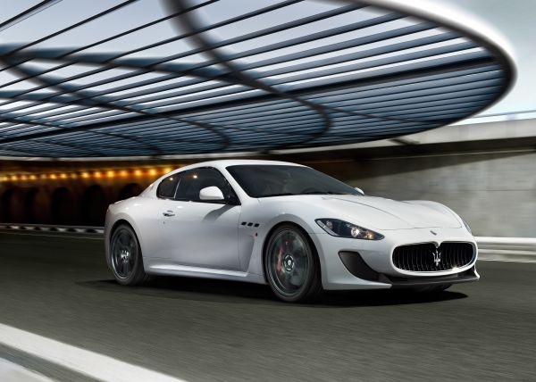 Maserati présente son modèle le plus puissant photo maserati granturismo mc stradale1 Maserati présente son modèle le plus puissant