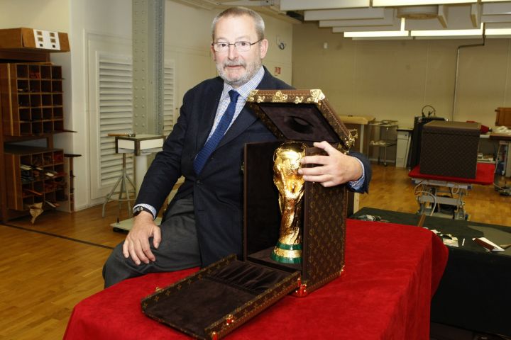 La malle Louis Vuitton pour la Coupe du monde photo patrick louis vuitton La malle Louis Vuitton pour la Coupe du monde
